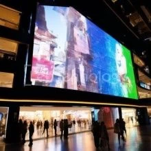 LED экран в холле торгового центра «Красная площадь»